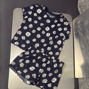 Old Navy Blue and White Floral Pajama Set